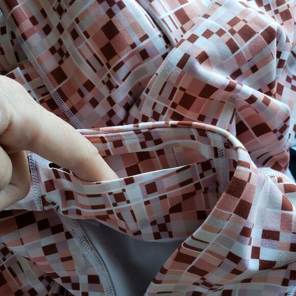 L*Space Hot To Trot Leggings and Aim High Cropped Top Block Party Set Workout - Picture 15 of 16